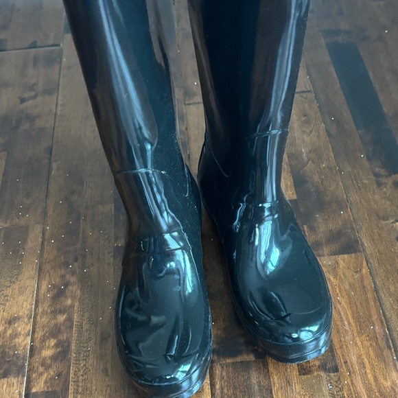 Hunter Glossy Black Knee-High Boots - Picture 8 of 9